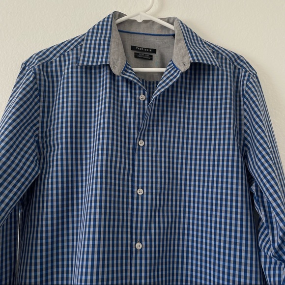 Van Heusen Men’s Button Down Shirt - Picture 3 of 4